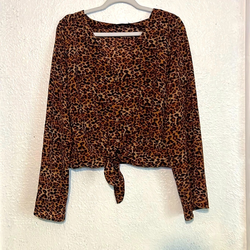 Amante Clothing animal, print button front blouse with front tie size 1X